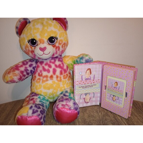 BuildaBear Y2K Sleepover Gift Set w/ Vintage Card Game, Lisa Frank Rainbow STYLE - Picture 7 of 11